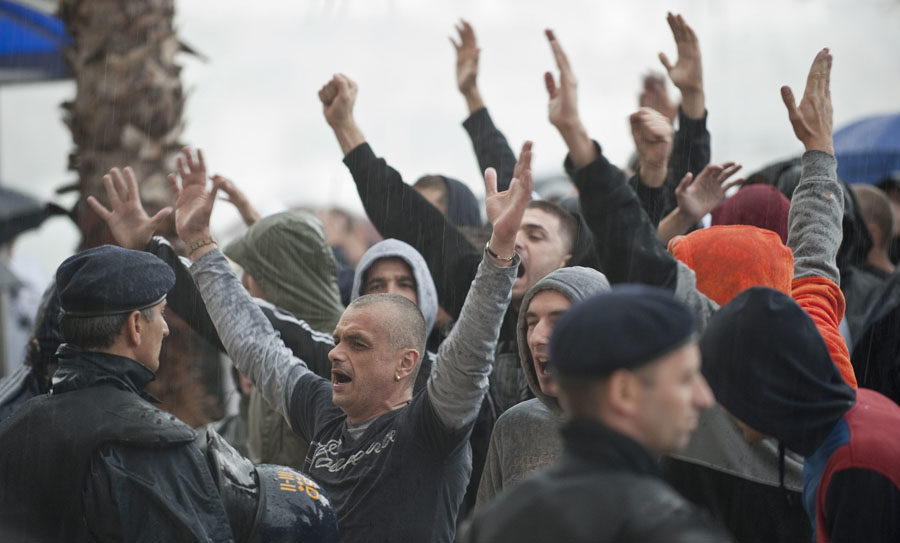 Le mouvement en Croatie . - Page 2 Torcida_banovina4-_526410S0