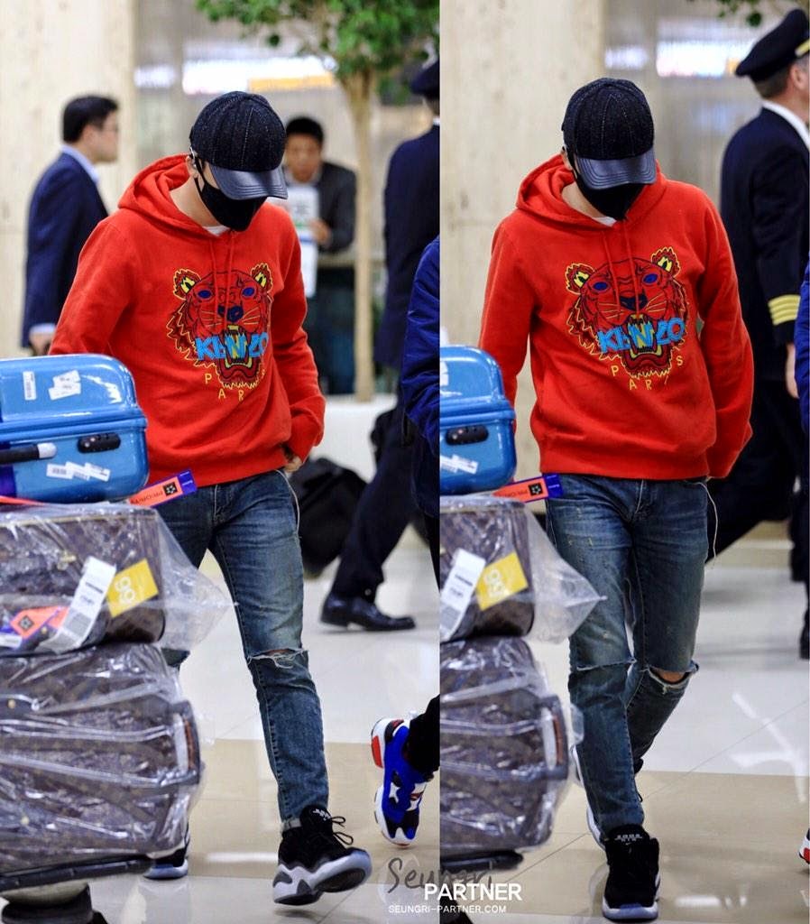 [11/11/14][Pho] SeungRi @ Sân bay Gimpo trở về từ Nhật Seungri_006