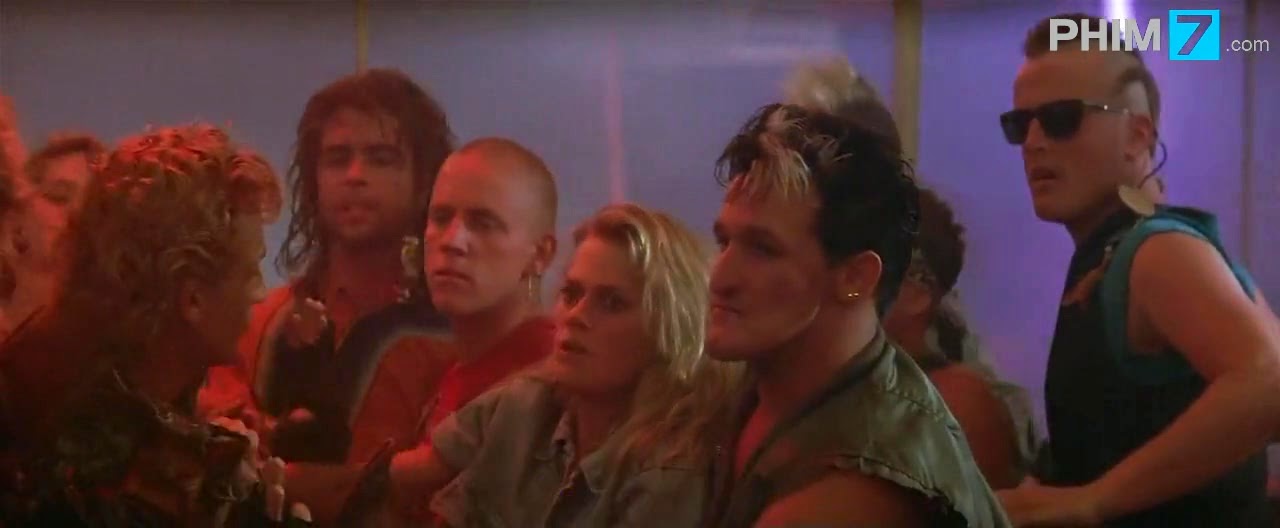 Joel_Schumacher - Những Đứa Con Lạc Loài - The Lost Boys - 1987 The-Lost-Boys-1987-PhimVang.Org%2B04