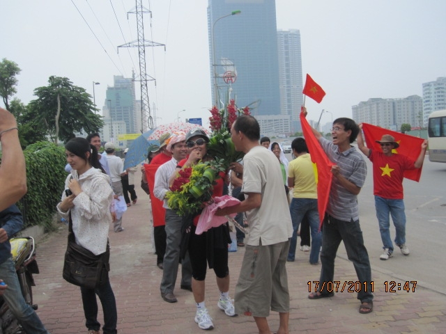 Chủ nhật, ngày 17 tháng bảy năm 2011 1