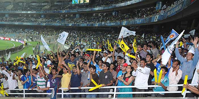 Pepsi T20 Boom - Match No. 19: Hurricanes vs Roaring Warriors - April 19, 2013  - Page 9 Crowd_ipl_20110221