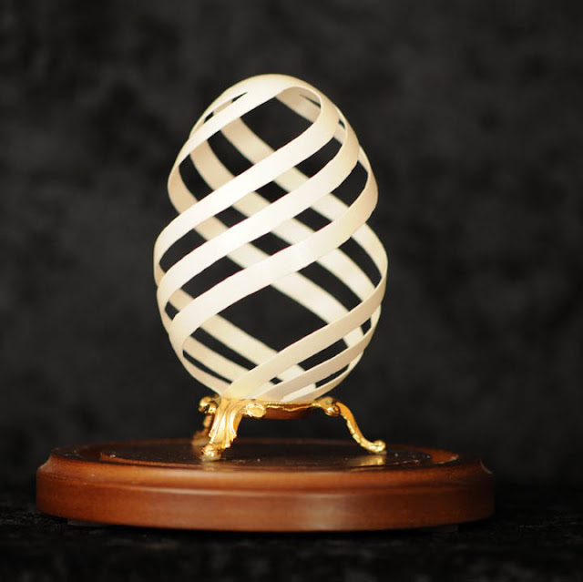 intricate egg art  அற்புதமான கடினமான வடிவமைப்பு Intricate-egg-art-carvings-brian-baity-5