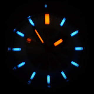 Deep Blue's new Daynight MIL OPS Diver TRITIUM T-100  DEEP%2BBLUE%2BDaynight%2BMIL%2BOPS%2BDiver%2BTRITIUM%2BT-100%2B06