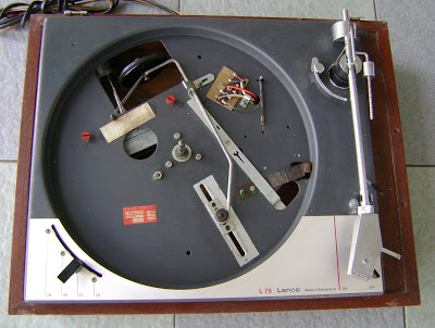 Lenco L75 turntable ( Used ) Sold Lenco%2BL75%2Btop%2B2