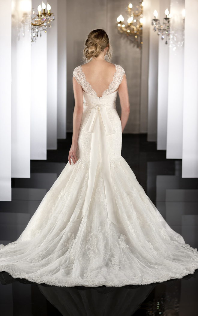 اروع فساتين الزفاف Wedding-dresses-martina-liana-2013-style-463_alt1_zoom