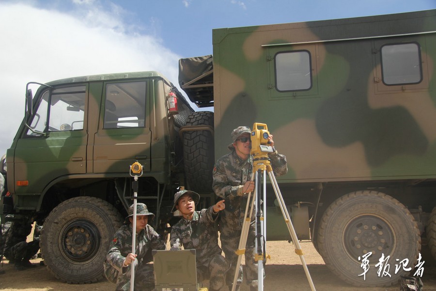 CHINE : Reportage sur un exercice de franchissement par l'armée chinoise au Tibet 1343856709_10187