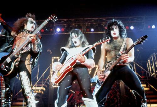 1977.... Kiss1977_GeneAcePaul