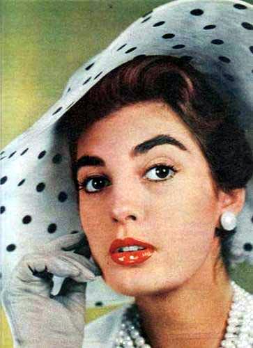Những nhan sắc đáng nhớ ở MU (1952 -nay) Điểm danh người quen thành công ở Miss International.  (4) - Page 3 Luz%2BMarina%2BZuluaga