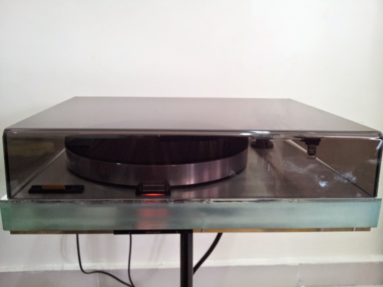 Luxman PD-272 Turntable with ADC LMF-2 ToneArm and QLM 36 MKIII Cartridge (Used) 20140806_163502