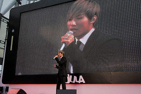 [18/07/13][Pho/Vid] DaeSung @ Sự kiện phát hành Phim "I Love you"  130718-daesung-uula-ilove-you-event-bigbangupdates-2