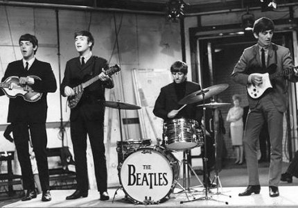 ส่งงานเรื่องประเภทของดนตรีสากล โดยนางสาวชนกนาฎ จบศรี เลขที่4 The-beatles