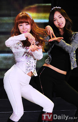 [PICS][11.03.12 ] SNSD @ K-Collection In Seoul 2012  UAXz6