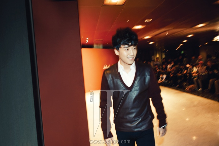pics - [Pics] G-Dragon y Seungri en W Magazine Korea (Fashion Show Marc Jacobs )   Seungri-w-magazine-1