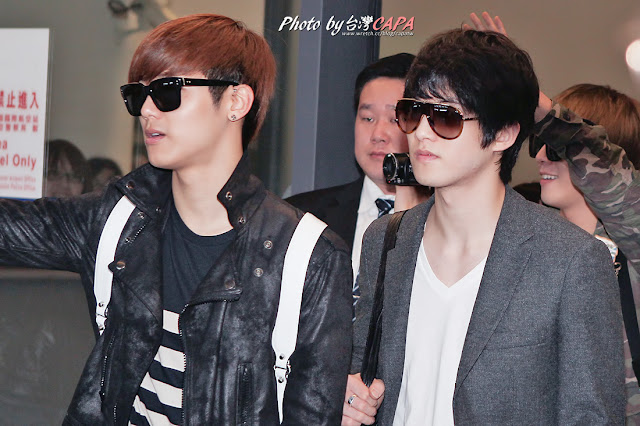 صور) CNBLUE في مطار Taoyuan بتايوان .  8622600835_751c10be10_o