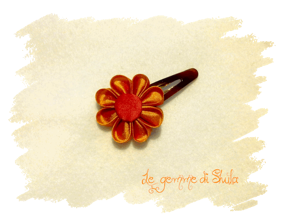 Primi esperimenti Kanzashi... Arancio