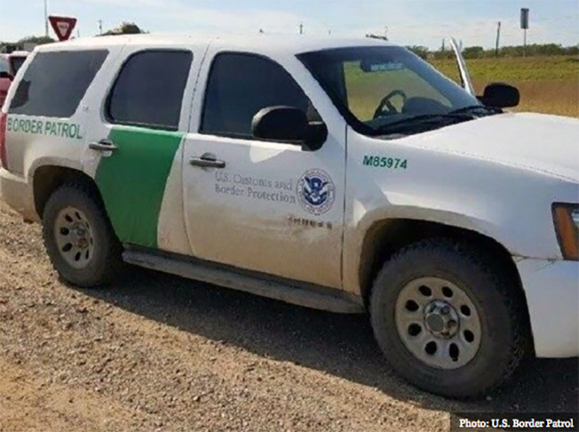 LLEVABAN 12 ILEGALES en PATRULLA CLONADA a la BORDER PATROL en TEXAS. Screen%2BShot%2B2015-12-12%2Bat%2B06.15.06