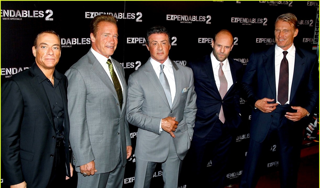 EX2 Paris au grand Rex AV Premiere Schwarzenegger-stallone-statham-expendables-2-premiere-07