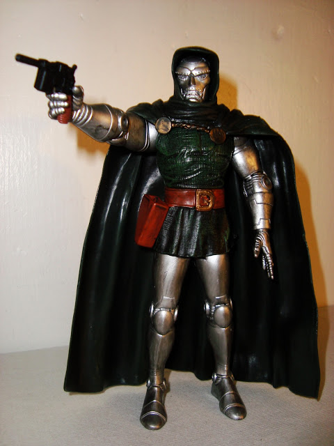 [MARVEL] Marvel Select (2002-20??) - Page 9 Dr-doom-marvel-select019-747715