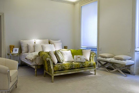 أثاث منازل تحفهة  Modern-interior-furniture-by-versace-home-collection-10