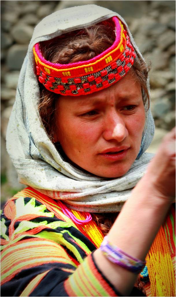 قبيلة البيض في باكستان Kalash%20pakistan%20hindu%20kush%2011