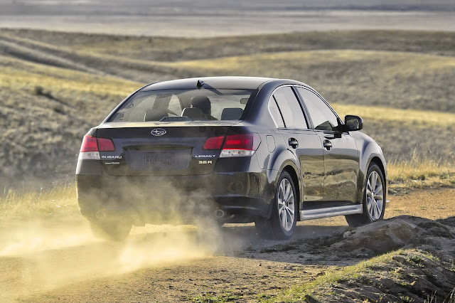 سوبارو ليجاسي 2013 الجديدة لمحبي  السيارات 2013-Subaru-Legacy-17%5B2%5D