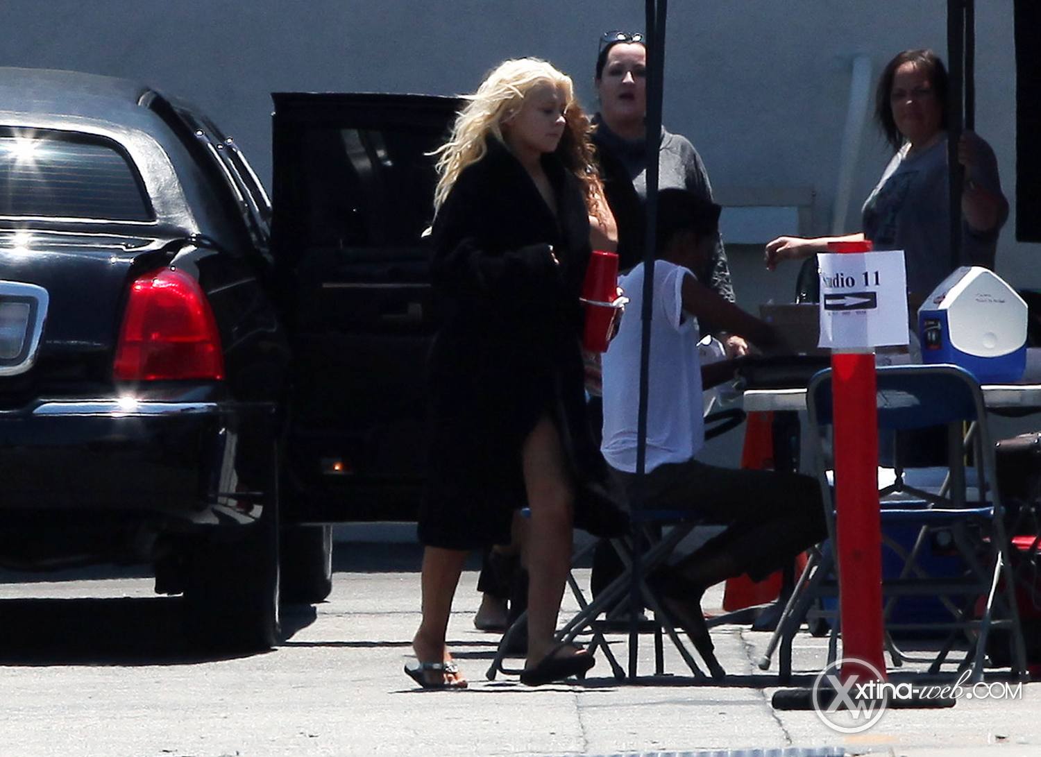 [Fotos] Christina Aguilera llegando a Burbank Studios [27/07/12] 08