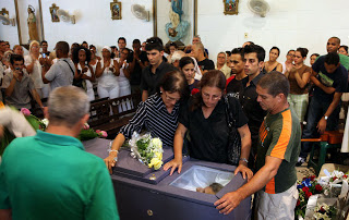 cuba - SER OPOSITOR, CAUSA NO. 1 DE MUERTE EN CUBA ENTIERRO4