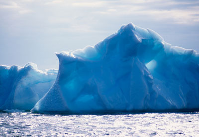 الجبال الجليدية الملونة ’’ الطبيعة الملونة ‘‘ Iceberg-1