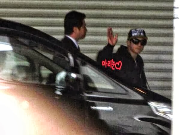 {صور} Kim Hyun Joong عند وصوله الى Makuhari Messe, Chiba من اجل حفل Tonight في 10/20 BXErwKdCMAAU2SY