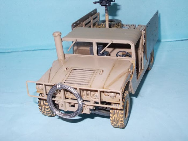 M-998 IED 1/35 mais figuras modernas 1/35 Tn_DSCN0679