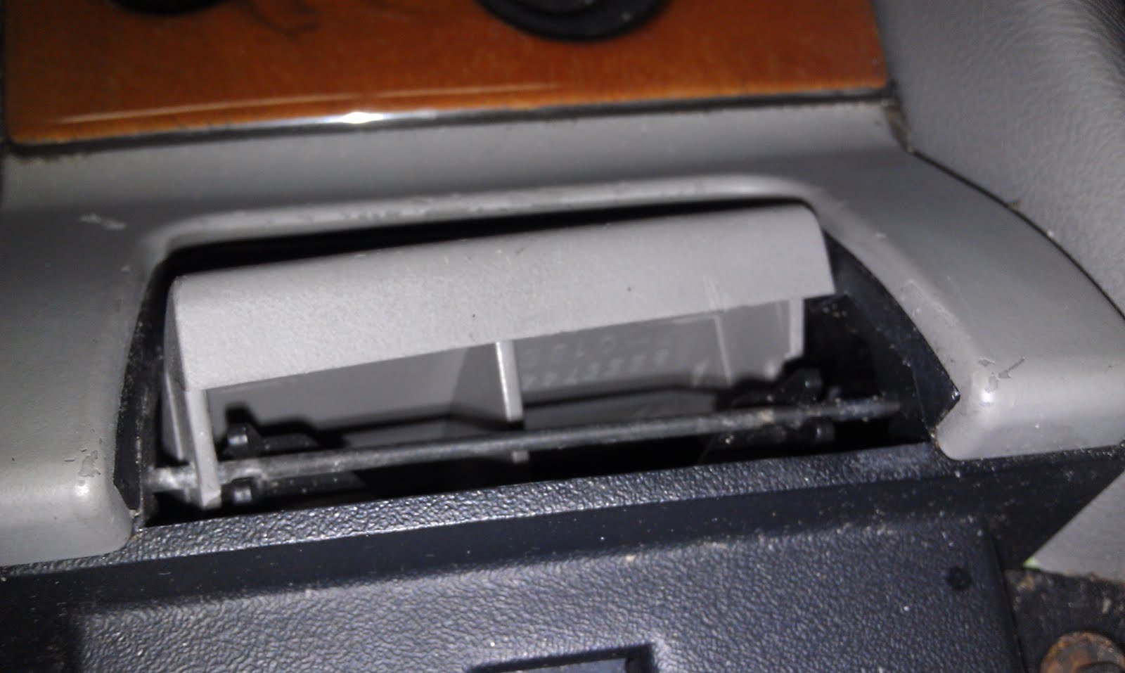 Write-Up: Fixing center console lid button BrokenConsoleLatch3