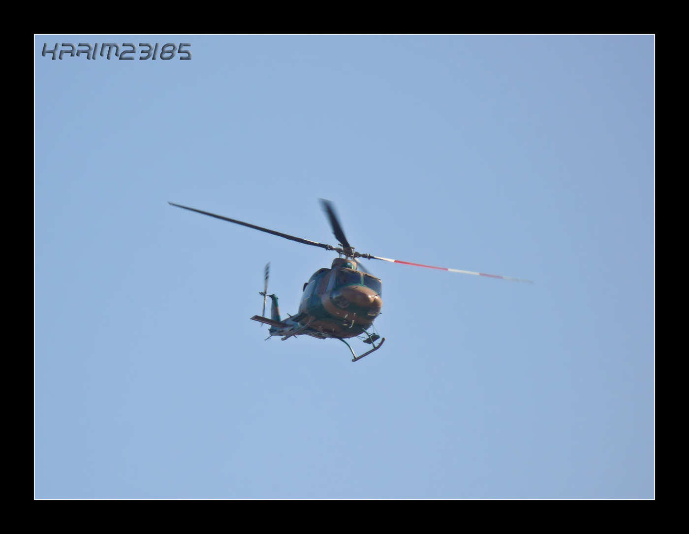 صور مروحيات القوات الجوية الجزائرية [ Bell-412EP ] P1000299