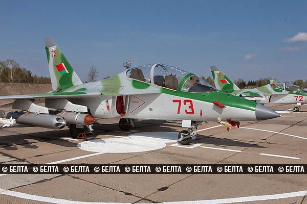 ابريل القادم : بيلاروسيا تتسلم 4 مقاتلات Yak-130 وكازخستان تتسلم 4 مقاتلات Su-30SM Belarusian%2BAir%2BForce%2Btakes%2Bdelivery%2Bof%2Bfour%2BYak-130%2Btrainer%2Baircraft%2B1