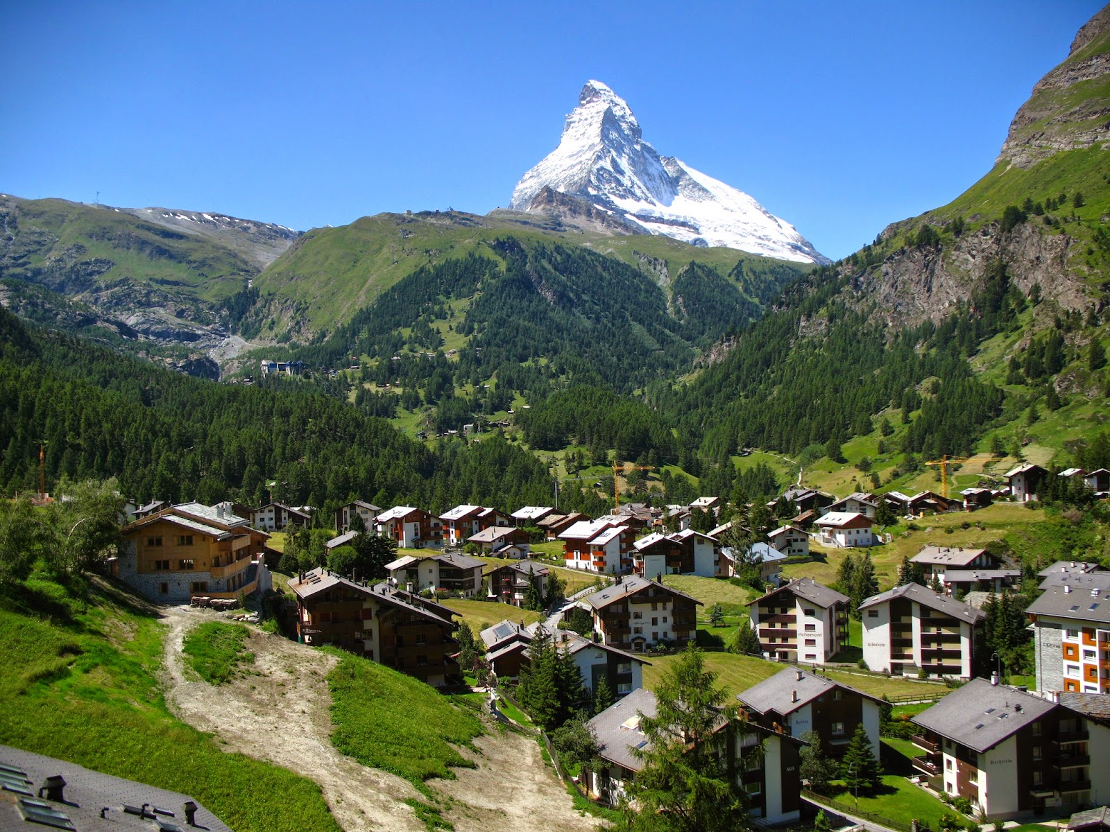 أجمل قرى سويسرا زيرمات 3804_-_Winkelmatten_-_Matterhorn_viewed_from_Gornergratbahn