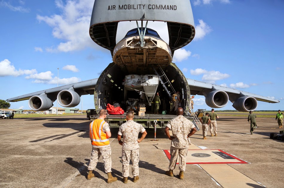 طائرة النقل العسكري C-5 Galaxy الامريكيه  Lockheed%2BC-5%2BGalaxy%2Bmilitary%2Btransport%2Baircraft%2B4