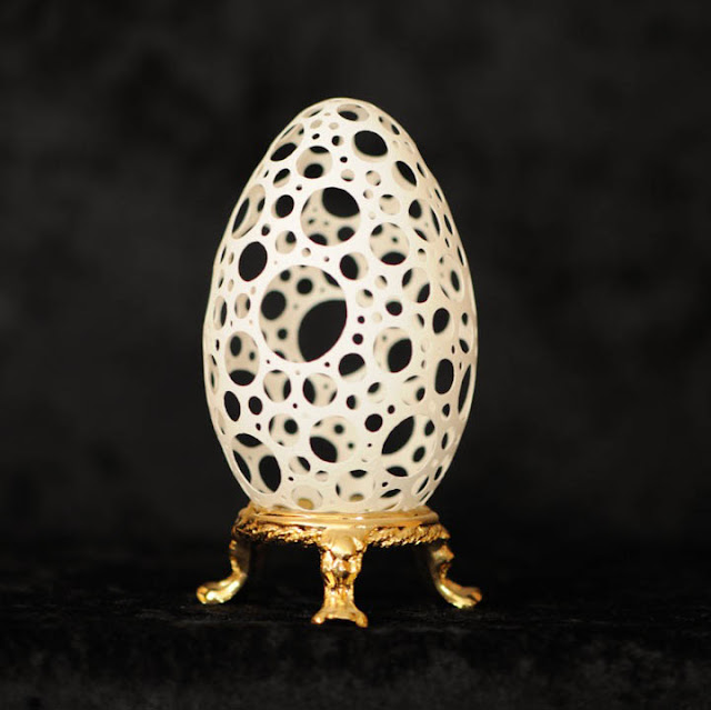 intricate egg art  அற்புதமான கடினமான வடிவமைப்பு Intricate-egg-art-carvings-brian-baity-17
