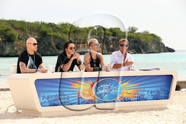 Bill e Tom nas gravações do DSDS em Curaçao 16828801