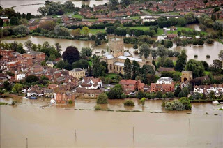 LLUVIAS CAUSAN INUNDACIONES EN NORTE DE INGLATERRA 2012_6_23_3DPQkmBu3D5b0TCww6rZr7