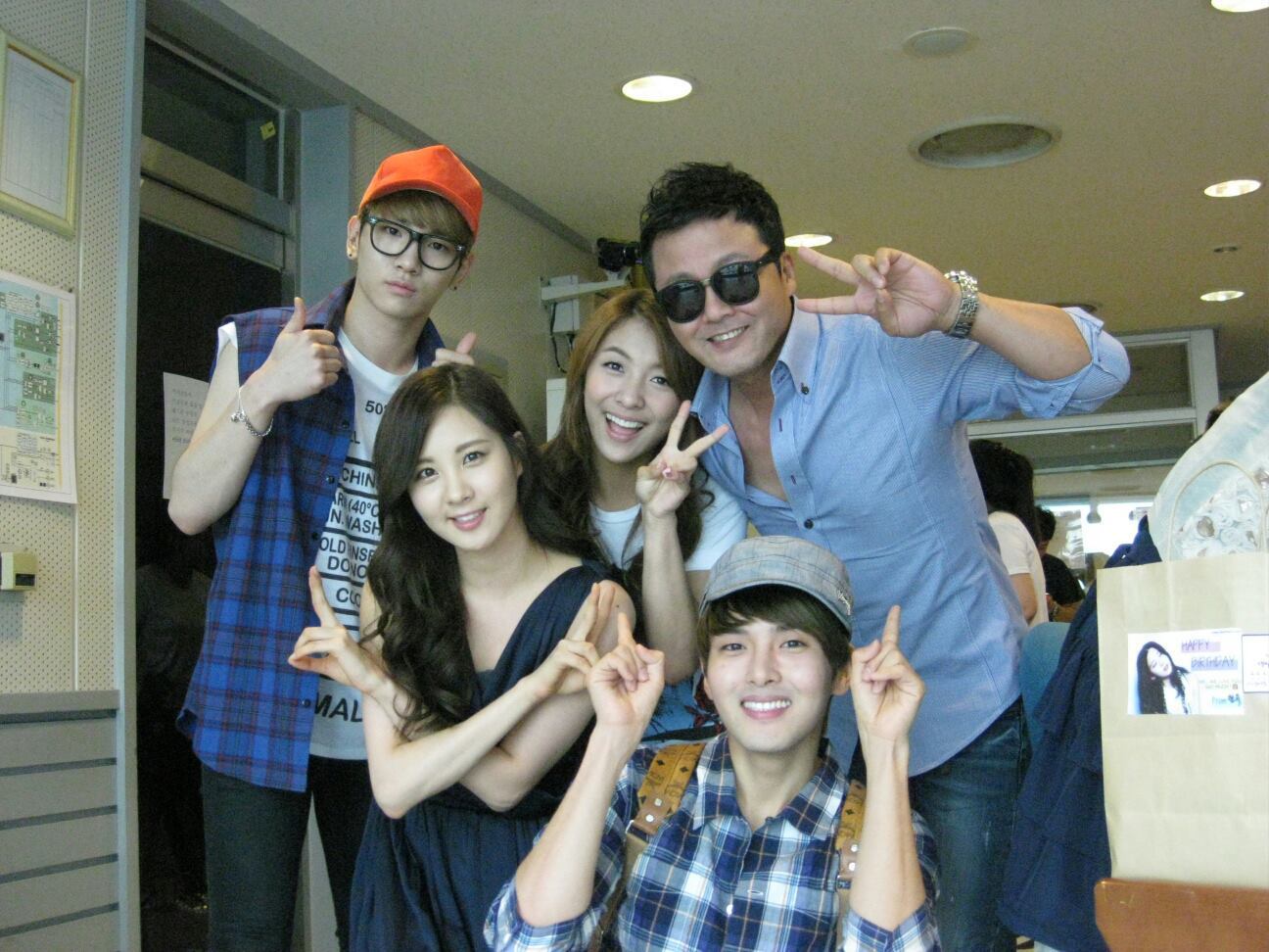 {120628} Seohyun @ Gong Hyung Jin's Cinetown Picture 120628seo