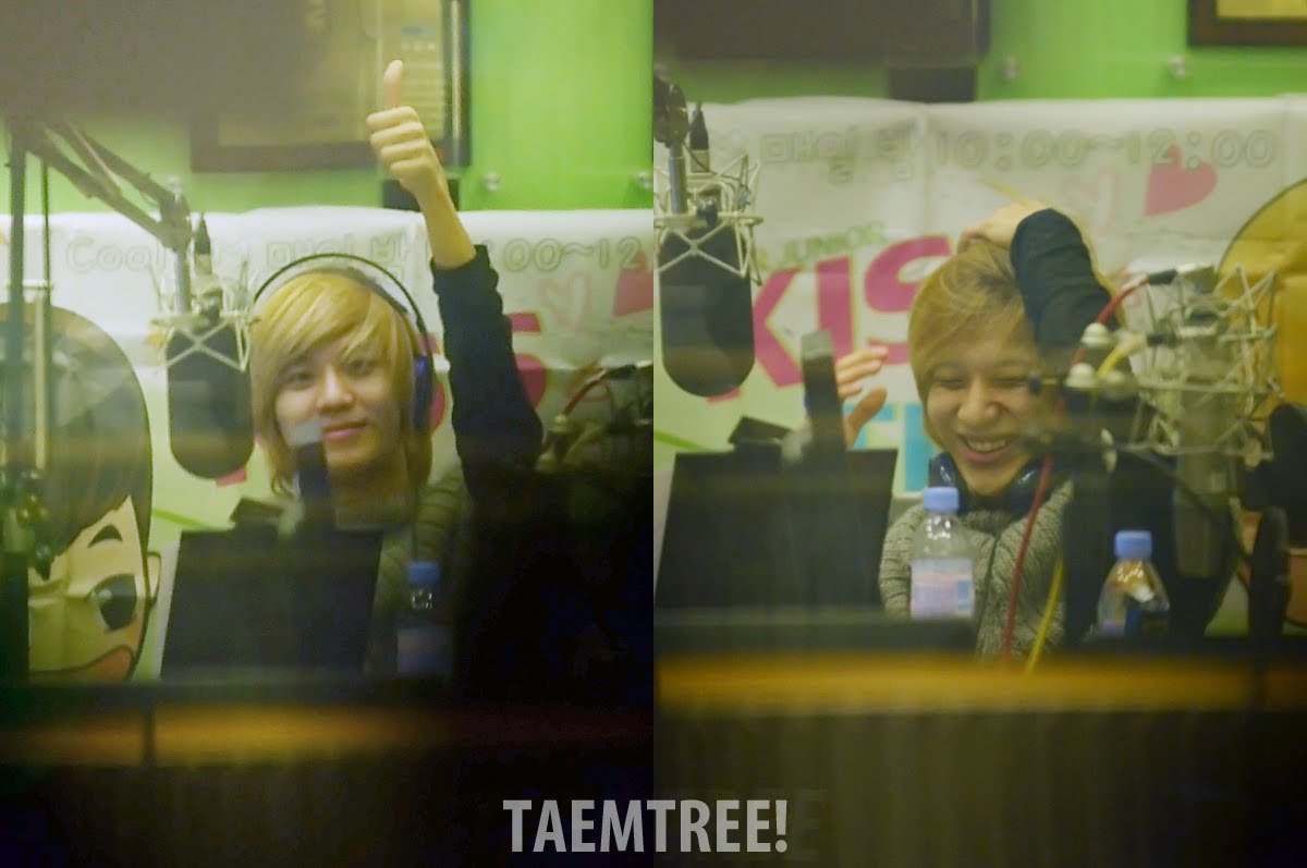 24.02.11 - Taemin et Minho à Sukira Kiss the Radio.  Tae%2B03