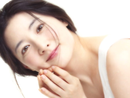 وصفات صينية لبشرة نقية و ناعمة Lee-young-ae-pic-0001