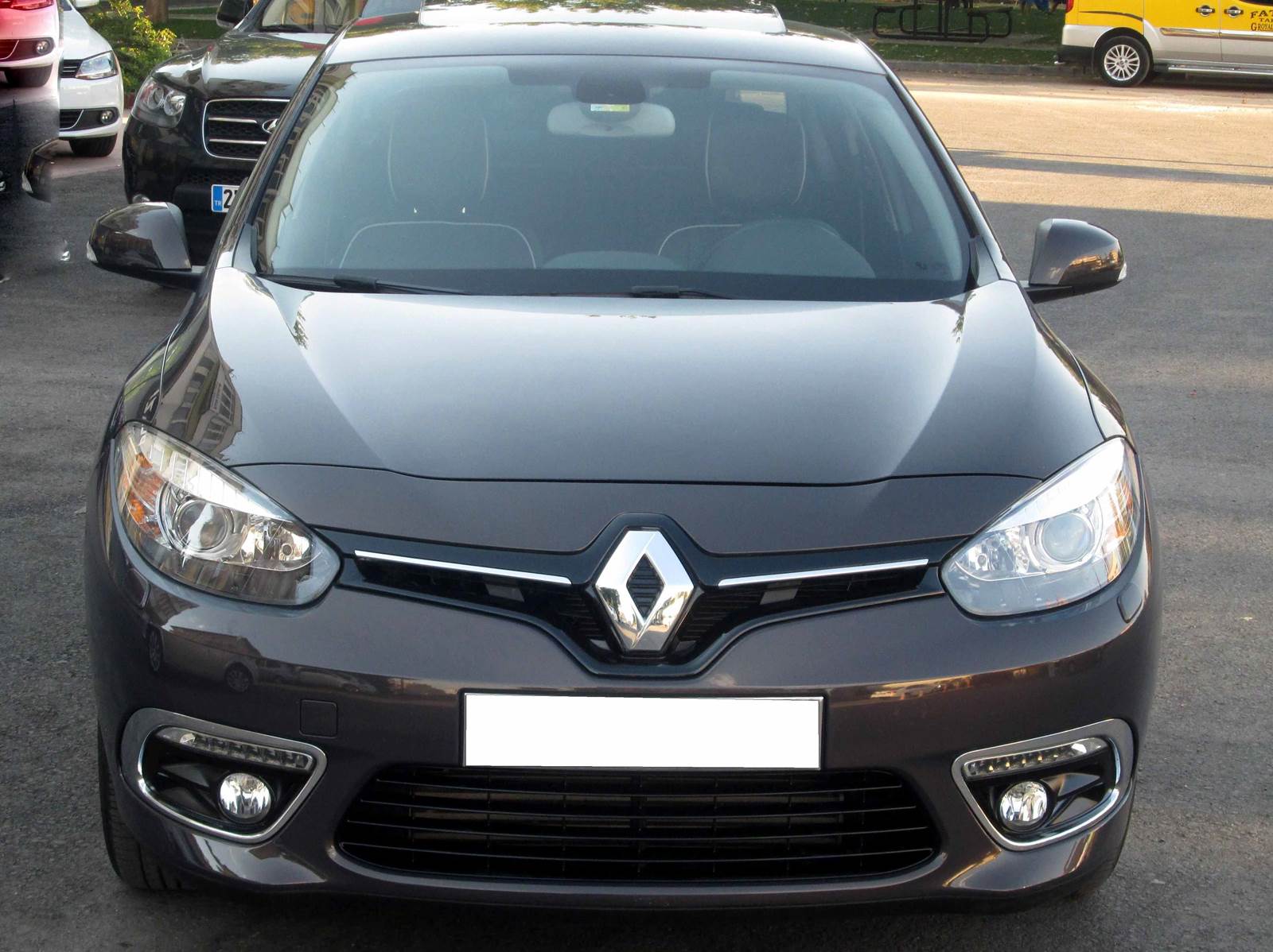 Renault confirma Fluence no Brasil - Página 29 Novo%2BRenault%2BFluence%2B2015%2B(5)