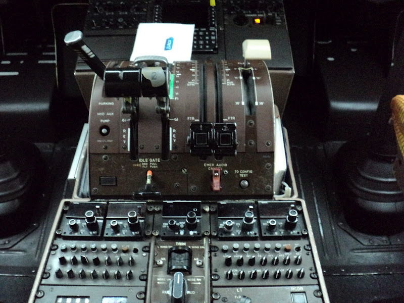 COCKPIT - Cockpit ATR 72 e outras... DSC04566