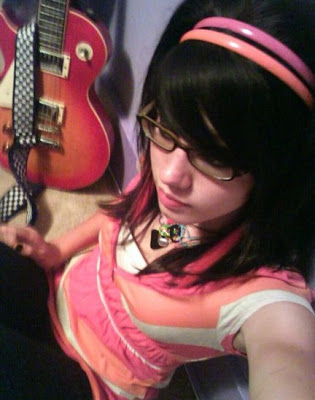 صور شباب ايمو 2012 ، صور بنات ايمو 2012 Cute-emo-girl