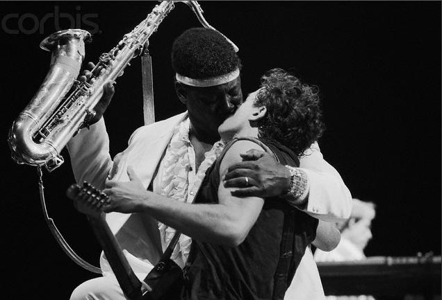 Clarence Clemons - Page 3 Bosskiss