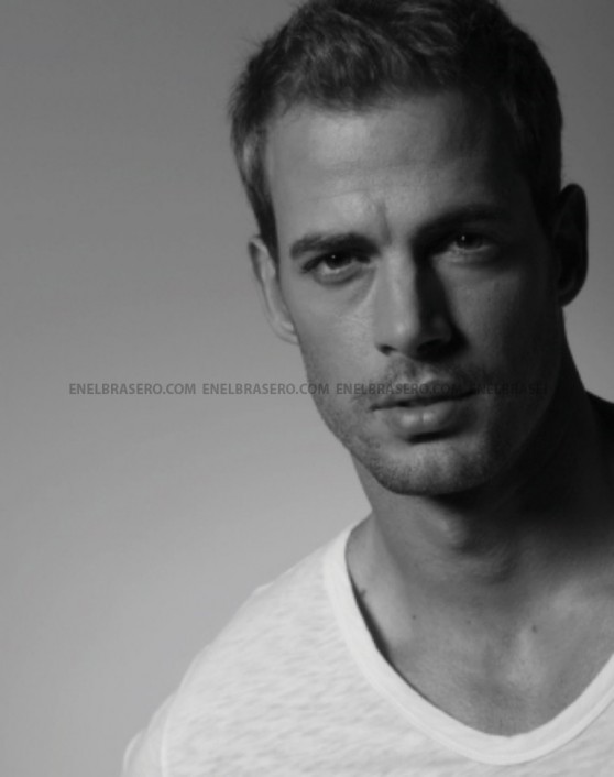 William Levy - Página 2 William-Levy-Revista-Venue-Julio-y-Agosto-2010-08-558x706