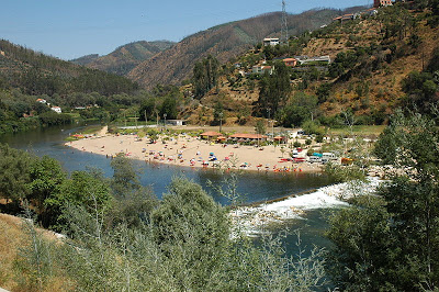 Praia Fluvial Palheiros Zorro 800px-Praia_Fluvial_Palheiros_Zorro