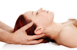 ”மசாஜ் செய்வதால் ஏற்படும் பலன்களை பார்க்கலாம் Head_massage