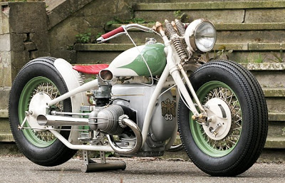 bitza ! Bmw_bobber