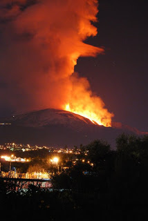 Etna: il grande risveglio del 13 gennaio 2011 36273_1800198329153_1365644425_1976642_8027688_n